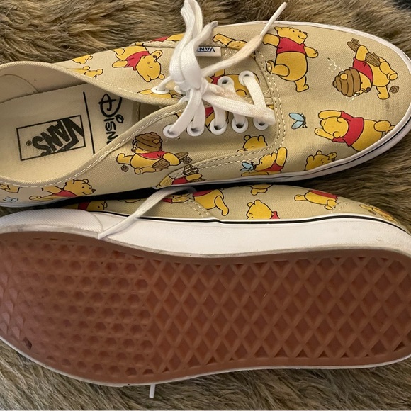 Women’s Winnie the Pooh vans - Picture 2 of 3
